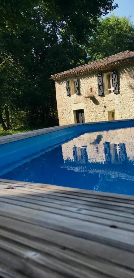Gite De Charme Avec Piscine Montpezat-de-Quercy Exterior foto