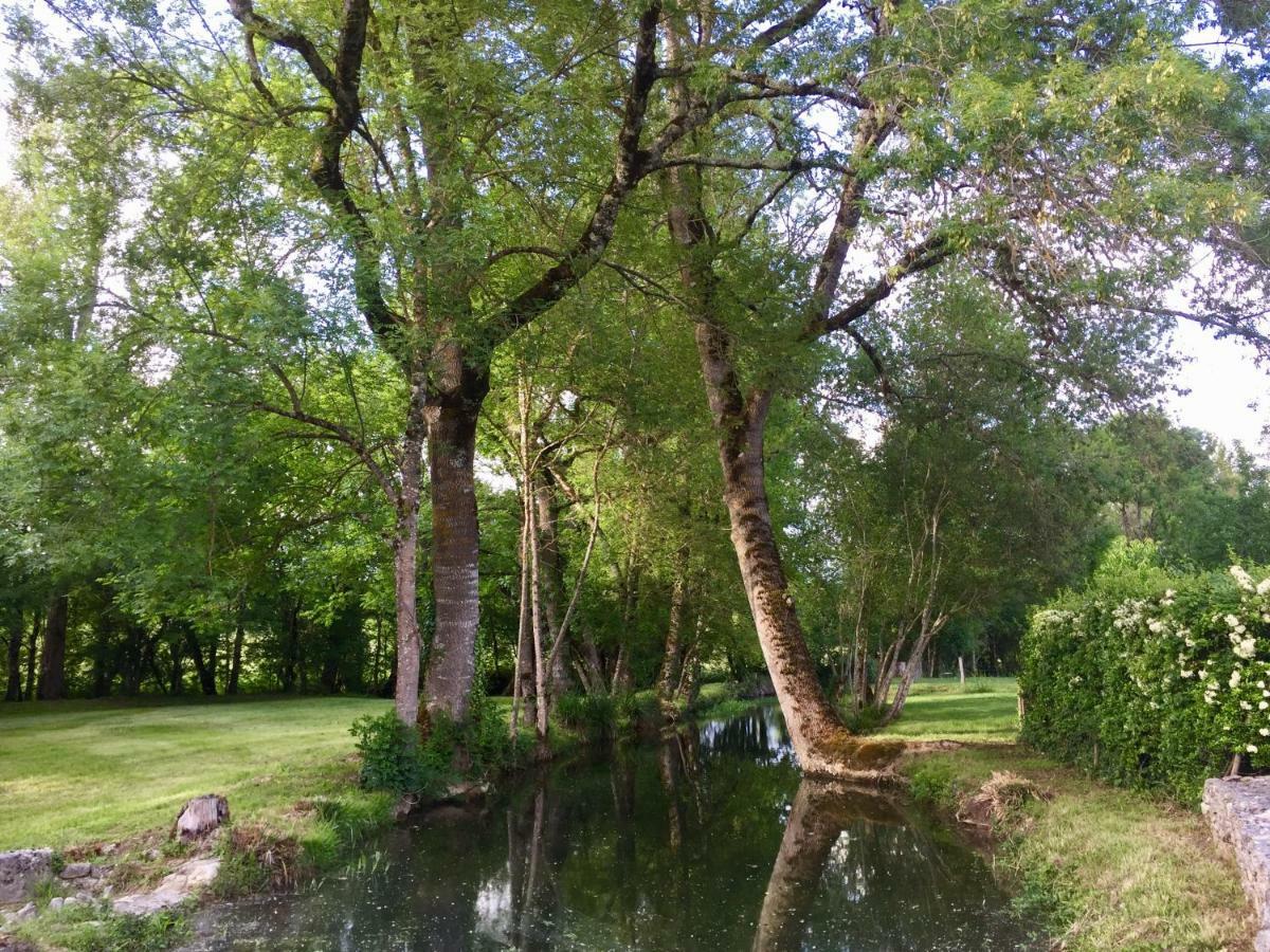 Gite De Charme Avec Piscine Montpezat-de-Quercy Exterior foto